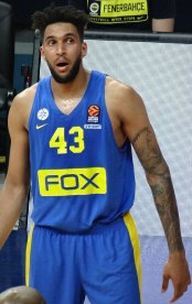 800px-Jonah_Bolden_43_Maccabi_Tel_Aviv_B.C._EuroLeague_20180320_(4)